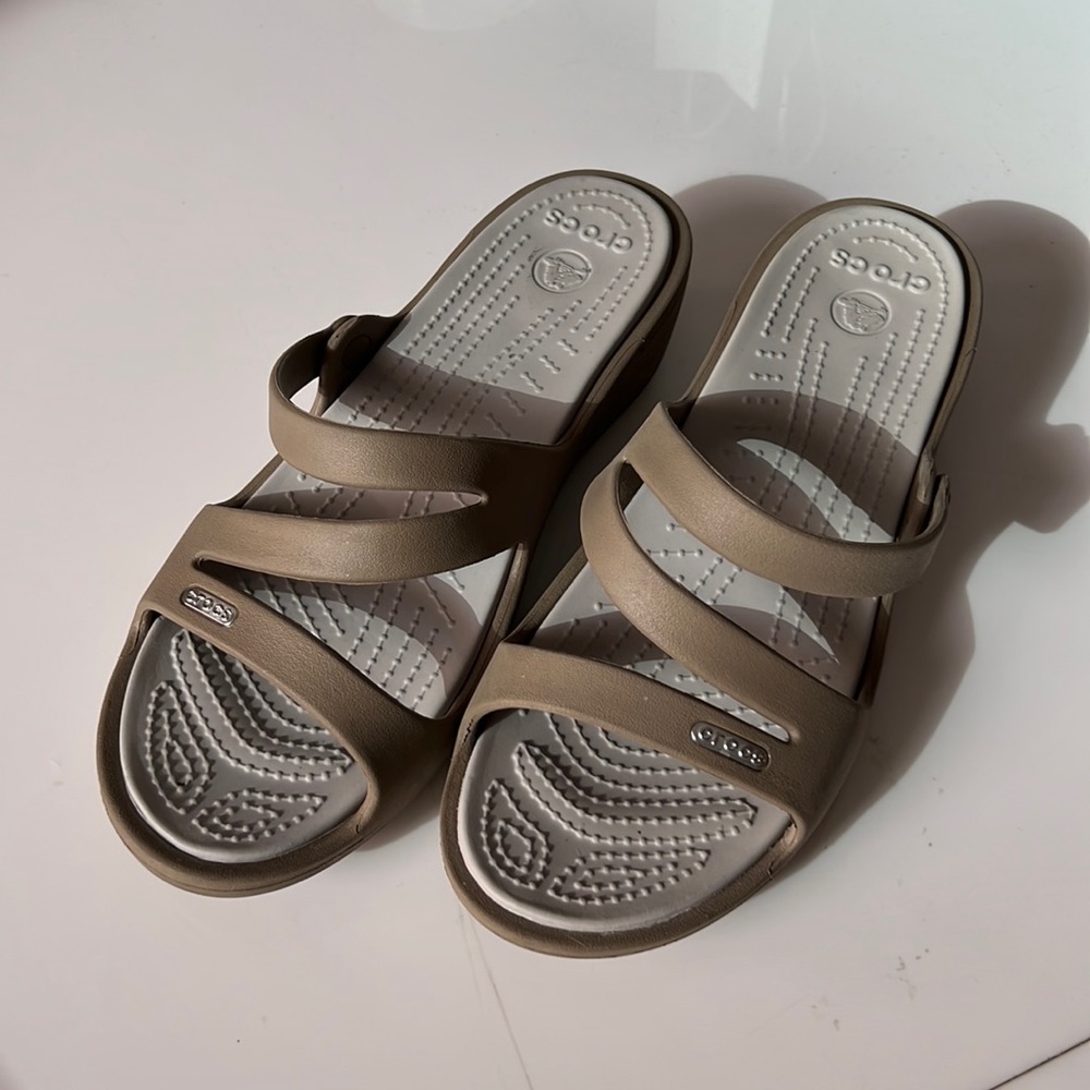 EUC Crocs sandals womens size 9